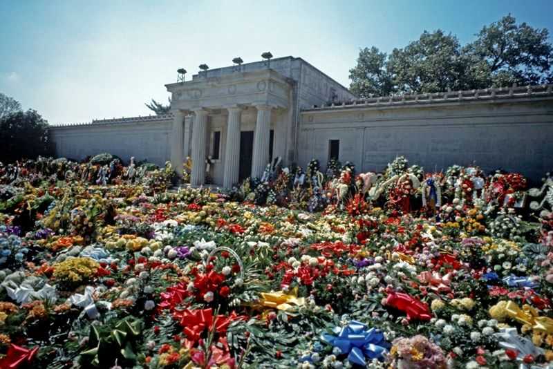 Alain Le Garsmeur, ‘Elvis Flowers’, 2021, Print, Archival Pigment Print, null, 