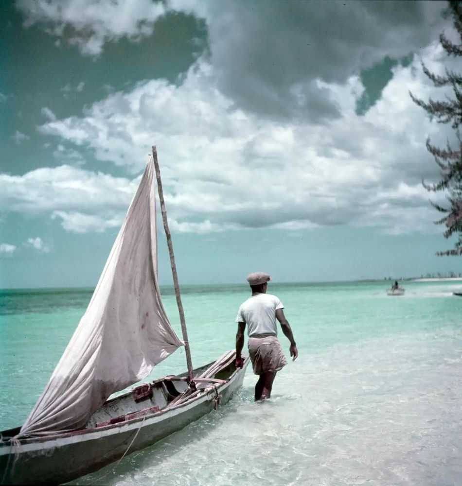 Toni Frissell, ‘Jamaica Boat’, 1946, Print, Fine Art Archival Photographic Prints, null, 