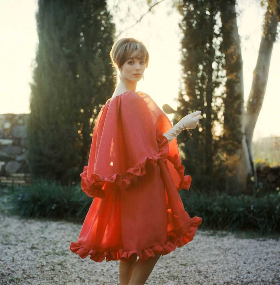 Mark Shaw, ‘Elsa Martinelli in Red Chiffon (Small)’, 1960, Print, Pigment print on Hahnemϋhle photo rag paper, null,