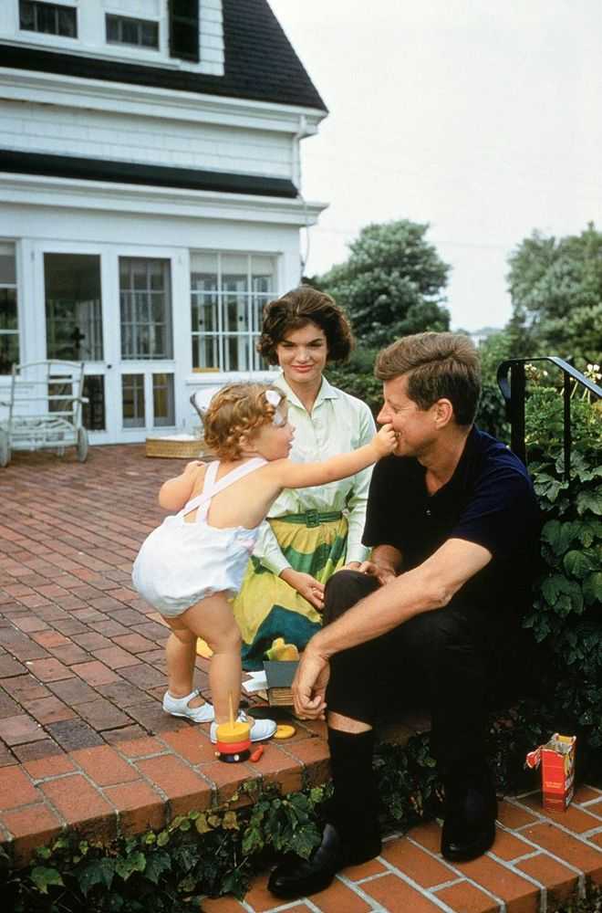 Mark Shaw, ‘Kennedy, John F. And Jackie and Caroline on Patio, 1958’, 1958, Print, Pigment print on Hahnemϋhle photo rag paper, null,