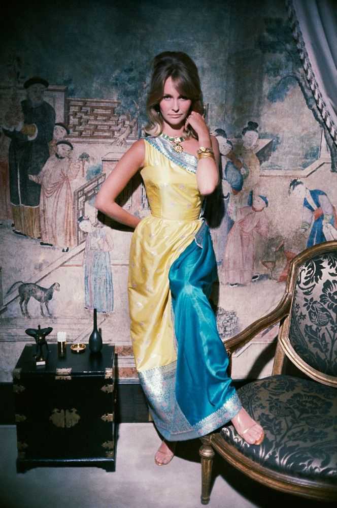 Mark Shaw, ‘Tiger Morse, Mrs. Geist Ely in Sari 02’, 1962, Print, Pigment print on Hahnemϋhle photo rag paper, null,