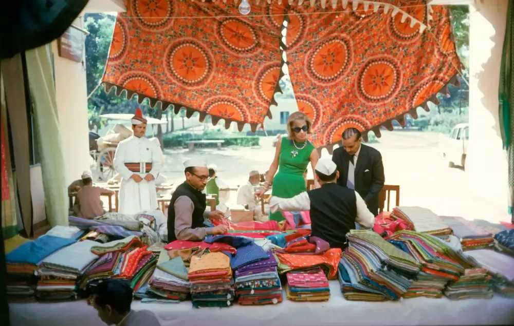 Mark Shaw, ‘Tiger Morse in Green, India (Small)’, 1962, Print, Pigment print on Hahnemϋhle photo rag paper, null,
