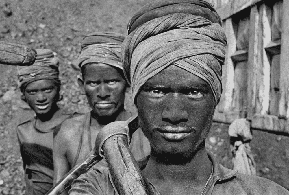 Sebastiao Salgado, ‘Coal Mining in the Dhanbad, Bihar State, India’, 1989, Print, Platinum-Palladium Print, null, Dated