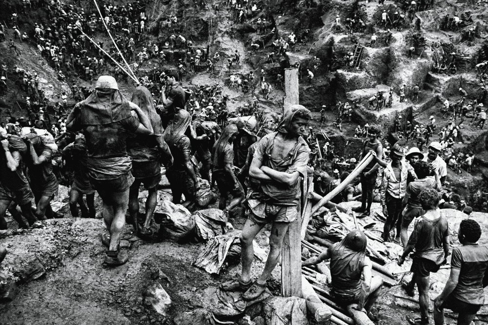 Sebastiao Salgado, ‘Serra Pelada Gold Mine, Brazil, 1986’, 1986, Print, Silver gelatin print, null, Dated